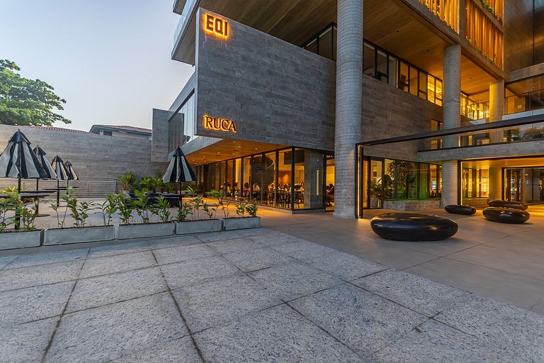 New Time Pajuçara | Beira Mar + Piscina infinita